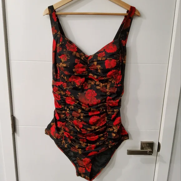 Torrid Retro Built-up One Piece Swimsuit Size 3 - Picture 2 of 8